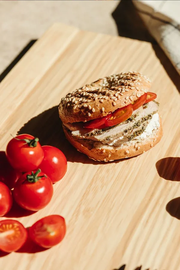 Bagel de pollo finas hierbas, queso y tomate seco (15- 20 - 25 uds) - Imagen 2